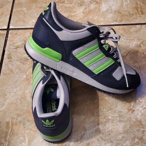 Adidas Original ZX-700 New Shoes Size 8 1/2 -- FINAL PRICE -- - Picture 2 of 9